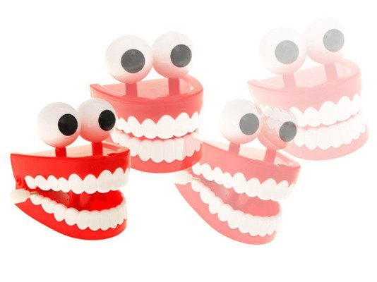 Nakręcana Klekocząca SZCZĘKA chodzące zęby