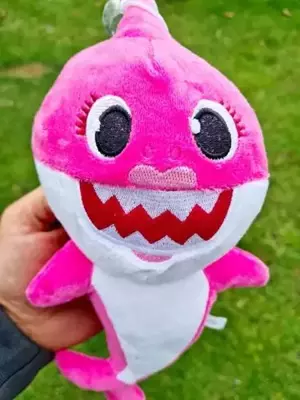 pluszak maskotka różowy grający Baby Shark maskotka Nowa